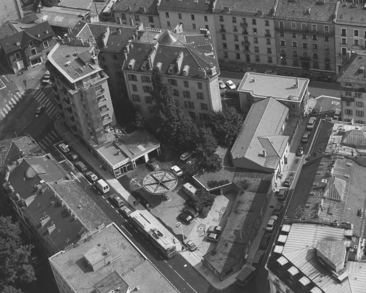Fichier:Rue de Lyon 5-7 1982.jpg