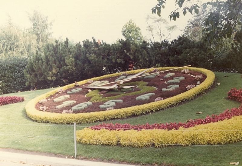 Fichier:1982.jpg