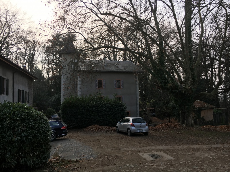 Fichier:Chemin du Jonc 31-33b.jpg